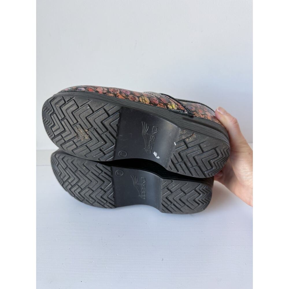 Dansko Shoes Womens Size 6.5-7 EU 37 XP 2.0 Professional Clogs Writing Print - Picture 8 of 9